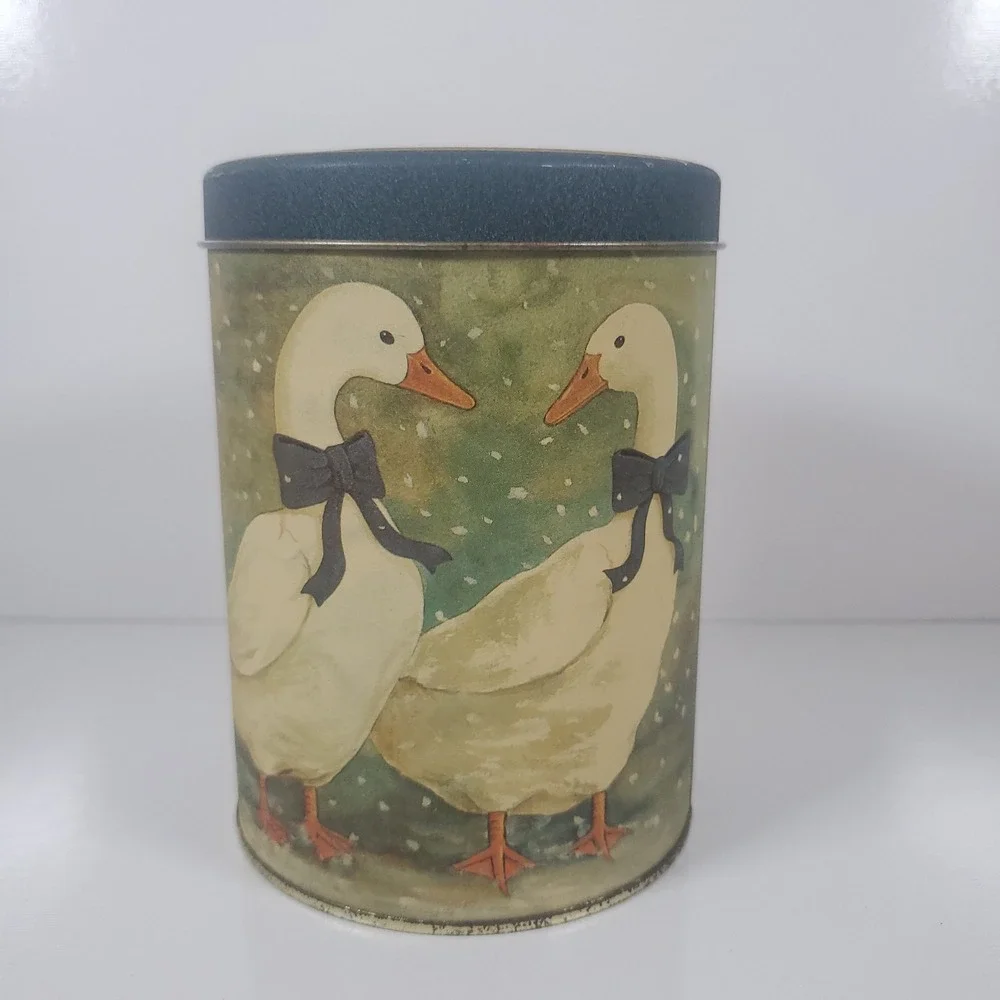 Snow Geese Goose Duck Canister Tin Vintage 80s 90s  Metal Container 6